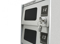 Portas com janela, numerao personalizadas e duas cpias de chaves para cada usurio. Abertura, basculante para retirada e insero frontal de objetos. CDIGO AG-J